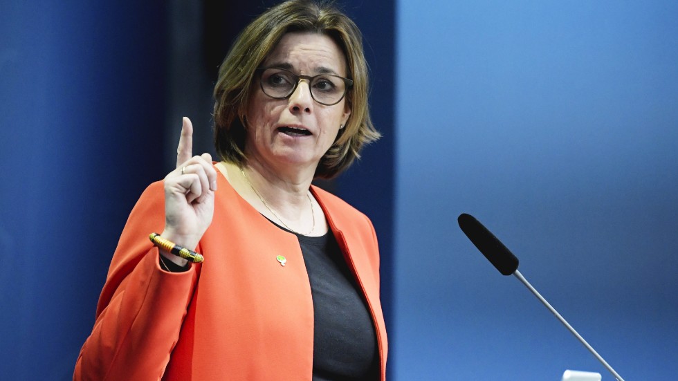 Miljöminister Isabella Lövin (MP) presenterade regeringens klimatpolitiska handlingsplan på tisdagen.