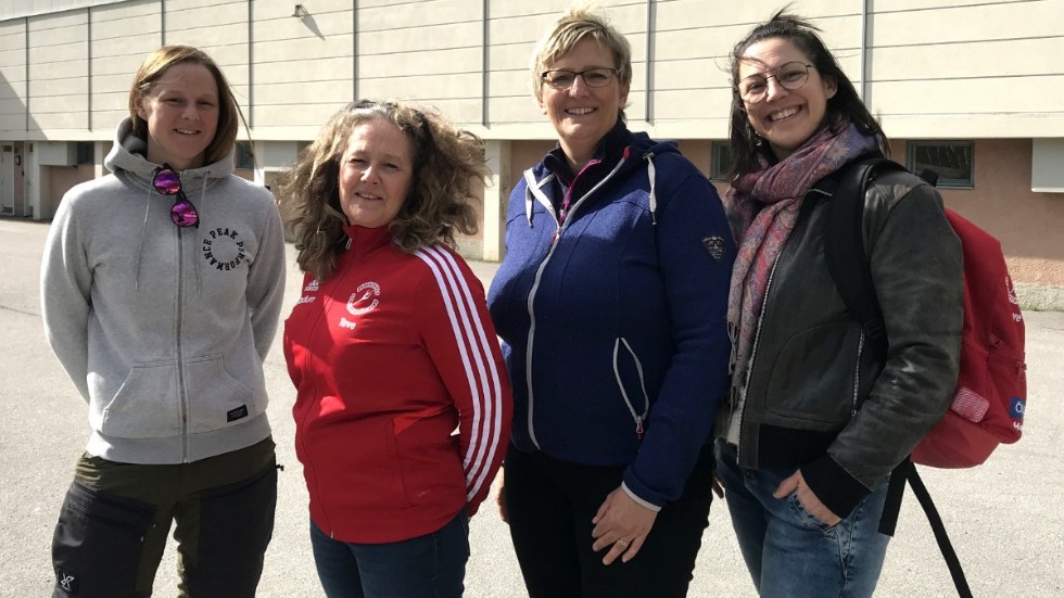 Fyra eldsjälar för idrotten, och gymnastiken, i Borensberg. Från vänster ses ledarna Mikaela Karlström, Tove Adamovic, Irene Warmer och Veronica Frostqvist. BGF växer och önskan om en ny hall på orten är stor.