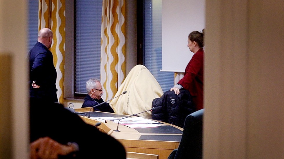 I dag väntas åtal mot den Eskilstunakvinna som misstänks ha mördat en 50-årig man. Bilden är tagen vid en häktningsförhandling i Eskilstuna tingsrätt.