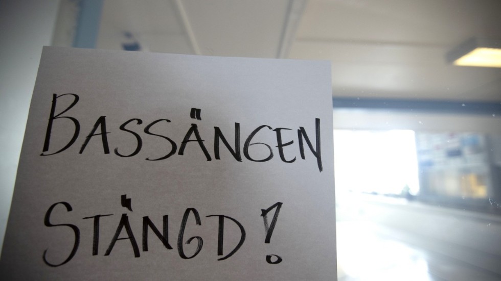 Stora bassängen i Öjebyns simhall är stängd till tisdag.