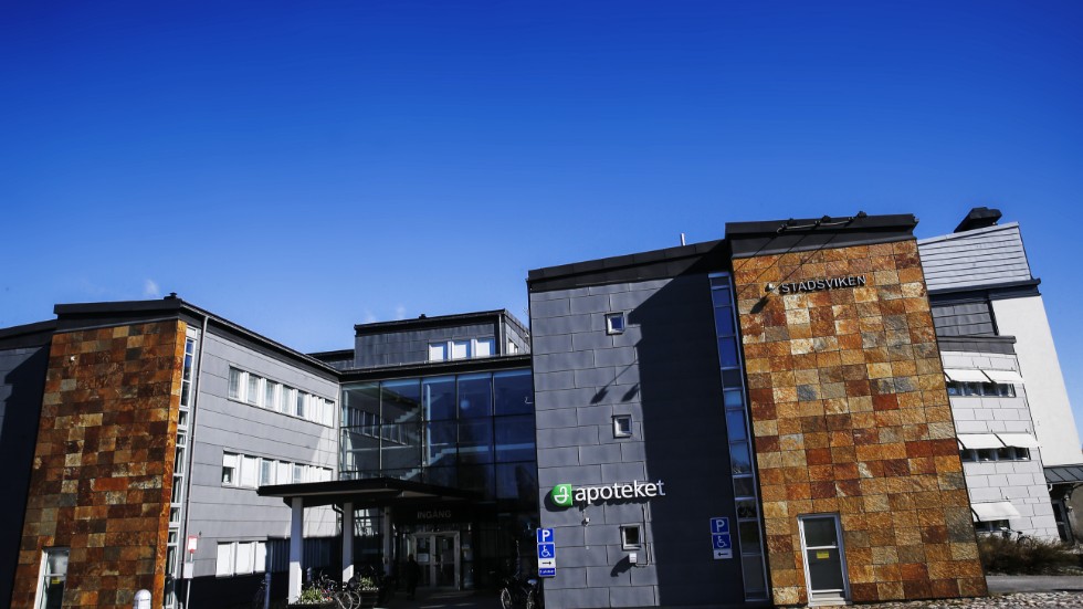 Stadsvikens hälsocentral är en av två hälsocentraler som erbjuder läkarbesök i sommar, den andra är på Björkskatan.