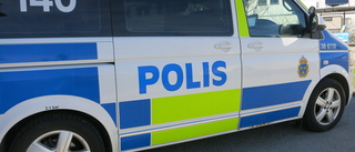 Hostade och spottade på poliser – hotade med corona