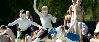 Färre badgäster släpps in på populära utebaden i sommar