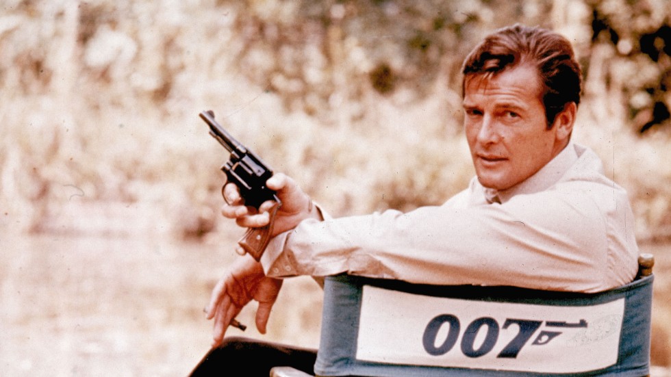 Roger Moore i rollen som James Bond. Arkivbild.