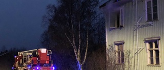 Larm om brand i byggnad i Kåge