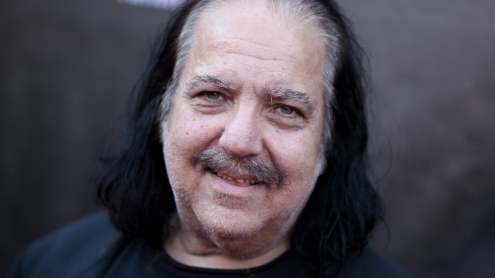 Porrstjärnan Ron Jeremy ska ha våldtagit tre kvinnor och utsatt en fjärde för sexuella övergrepp, enligt åtalet. Arkivbild.