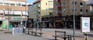 Stökig man fick tas om hand på Trädgårdstorget