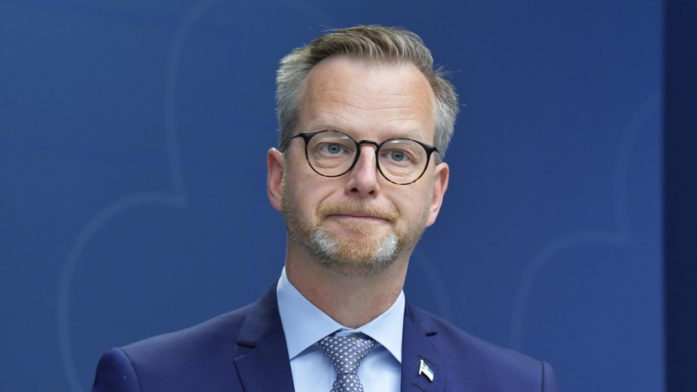 Inrikesminister Mikael Damberg (S) presenterade åtgärder mot utländska direktinvesteringar inom skyddsvärda områden.
