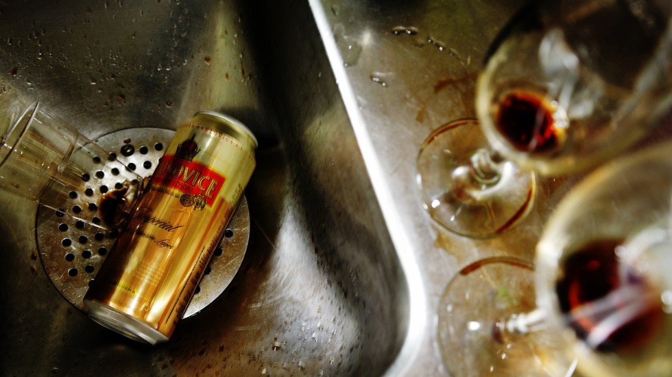 Vi befarar att fler låter alkoholen få större utrymme både under midsommarhelgen och resten av sommaren. skriver Per-Olof Svensson.