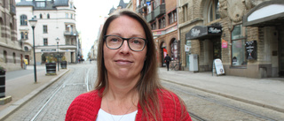 Kritik mot halverad budget för sommarjobb