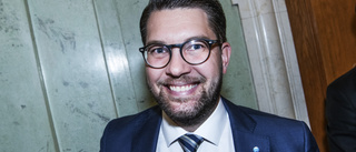 Jimmie Åkesson drar väljare över blockgränsen