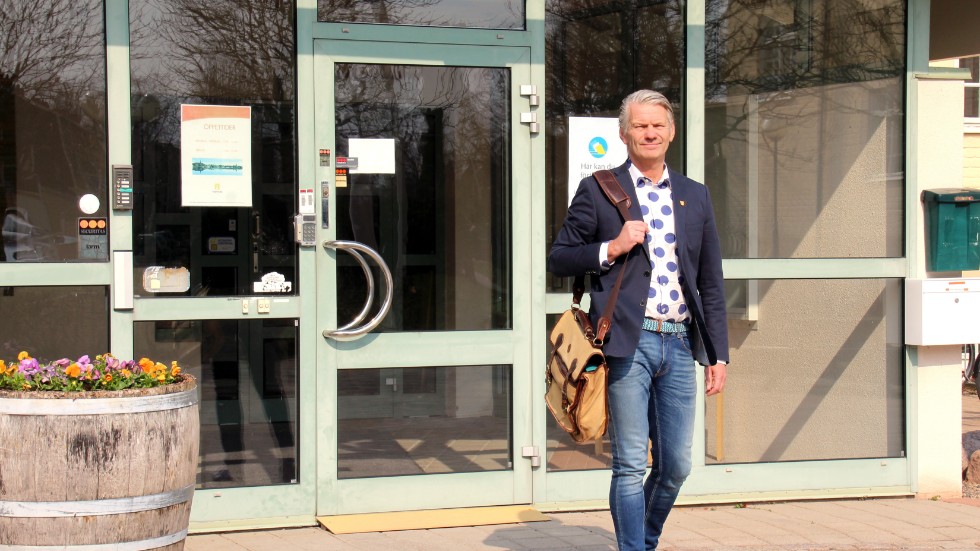 Peter Karlsson (M), kommunstyrelsens ordförande menar att den nya koncernsstrukturen ska fungera bättre operativt.