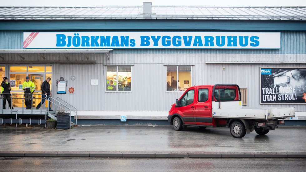 Björkmans byggvaruhus meddelade på fredagsmorgonen att de stänger sin butik efter mer än 100 års verksamhet. 