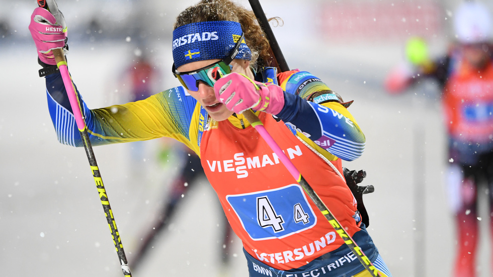 Hanna Öberg gjorde en bra sprint i Hochfilzen, men nådde inte fram till pallen. (Arkivbild)