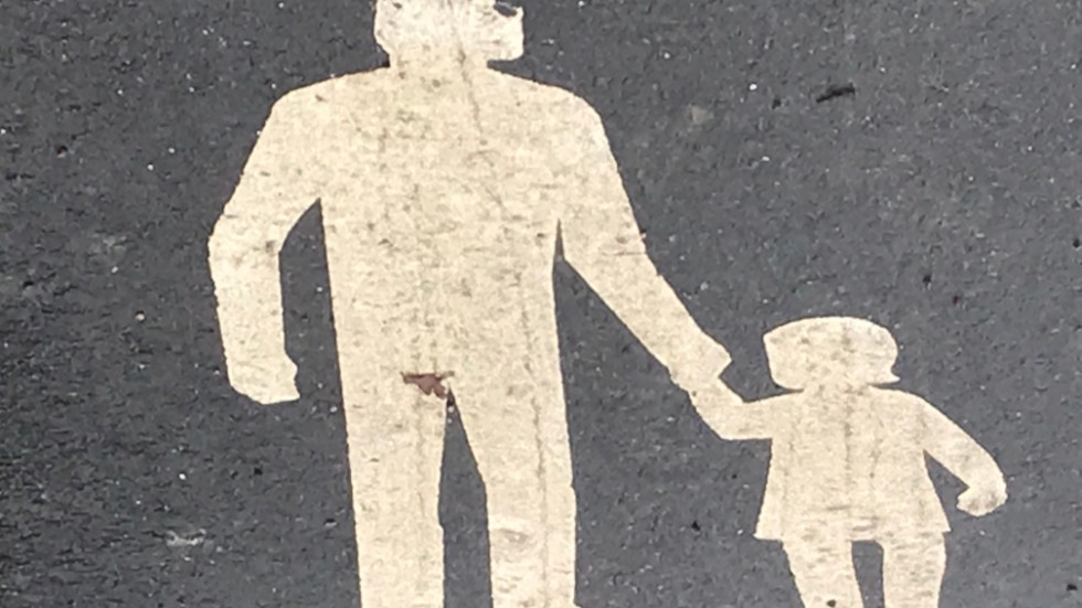 Gång/cykelvägen från Brandholmen till Hamnen är ett populärt stråk där det tyvärr också uppstår konflikter mellan gående och cyklister, skriver Tore Jansson. 