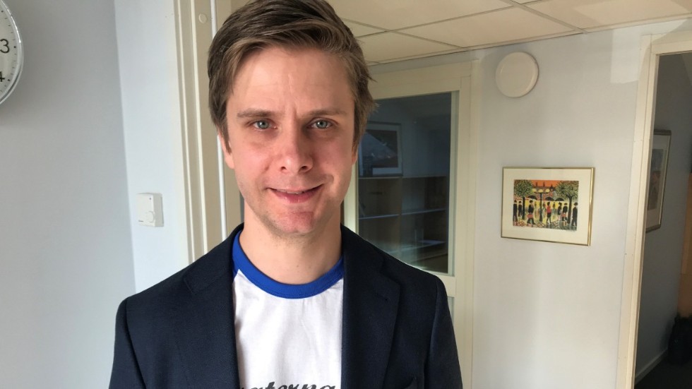 Piraternas lagledare Daniel Davidsson säger att utgångspunkten fortsatt är att dra i gång elitserien, den nya Bauhausligan, den 2 juni. Han säger att det är en positiv anda i elitserieklubbarna.