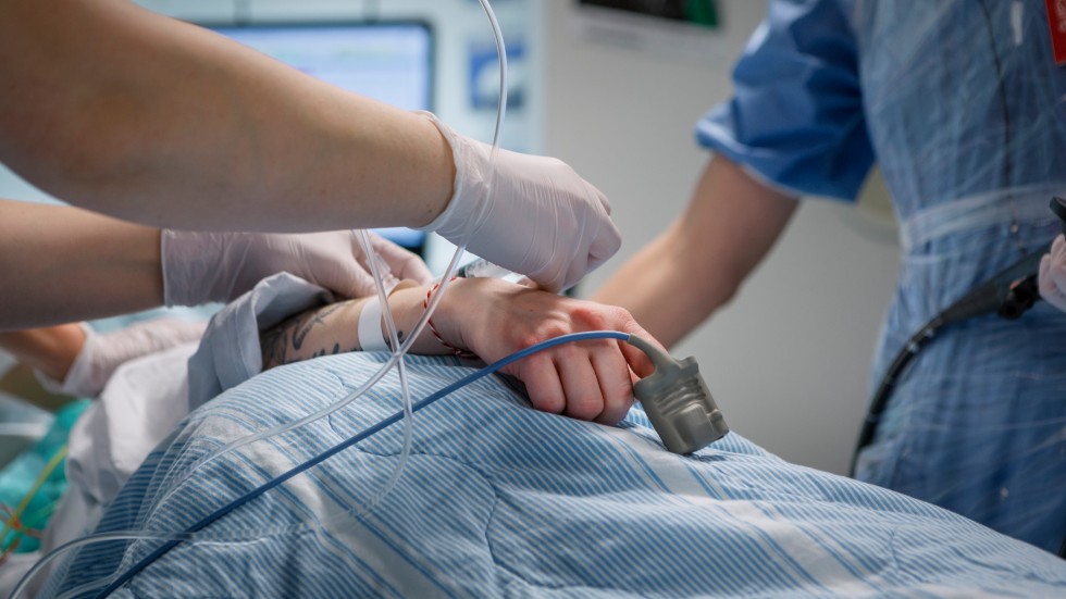 ”Överbeläggningar och utlokalisering av patienter skapar stress hos personalen och är ett hot mot patientsäkerheten. Denna situation är inte etiskt försvarbar.”