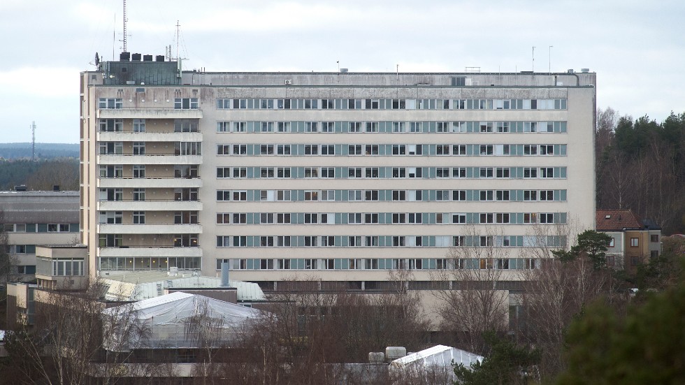 Redan i dag finns förråd på länets sjukhus som räcker i några veckor. Men Region Sörmland planerar för ett mer omfattande beredskapsförråd.
