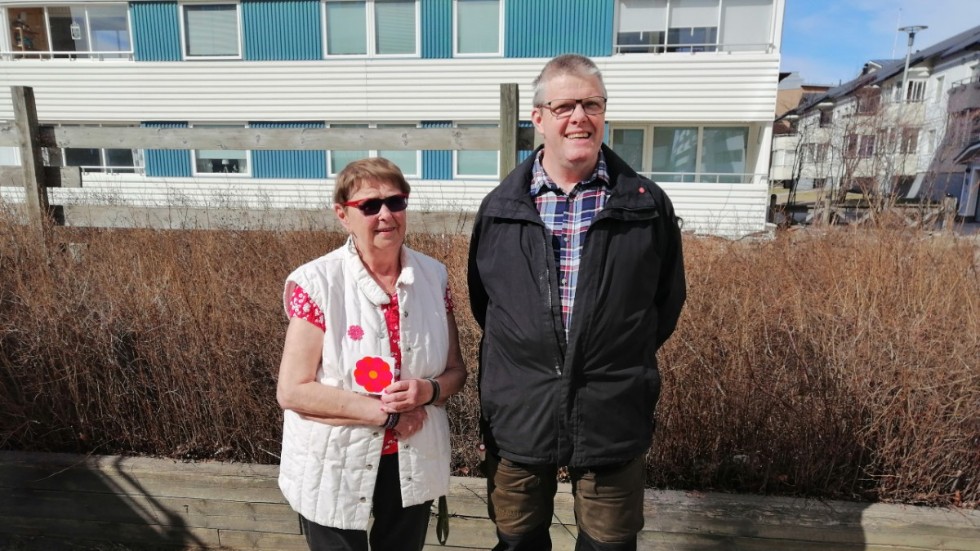 Inga Holmqvist och Ingevald Holmqvist sitter båda i Majblommeföreningen Munksund-Hortlax. 