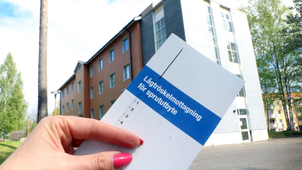 Lågtröskelmottagningen vid Piteå sjukhus är stängd på grund av personalbrist. Karin Lindmark, verksamhetschef för infektionsvården i länet, berättar att en förstudie nu ska göras om lågtröskelmottagningarnas verksamhet och framtid. (Arkivbild)