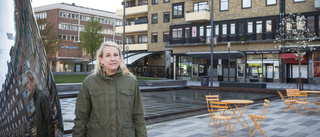 Åsa Kullgren (S) på väg till riksdagen