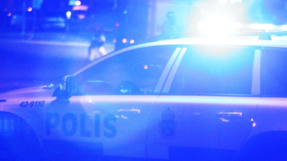 Oklart varför bilen på E4 har fattat eld.