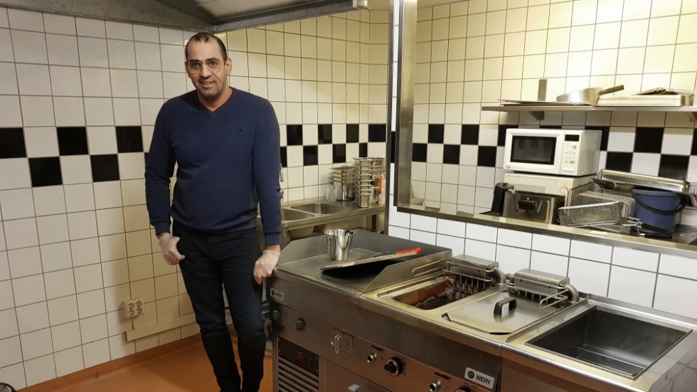 Sadegh Keshavarzi har köpt Adana kebab och öppnar om någon vecka restaurang Ita Jenna i lokalerna.