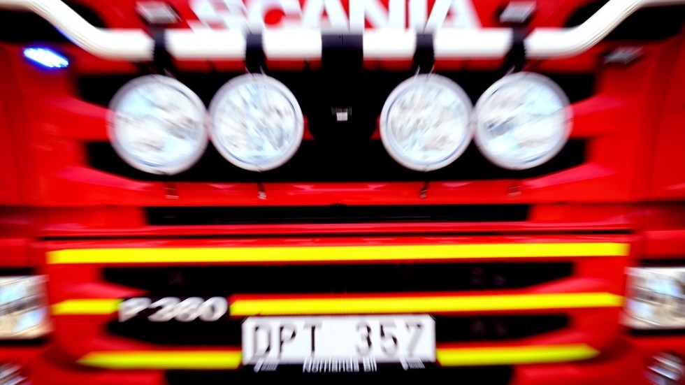 Två personer skadades i en skoterolycka utanför Jokkmokk på måndagen.