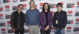 Tecknat Weezer blir coverband i "Simpsons"