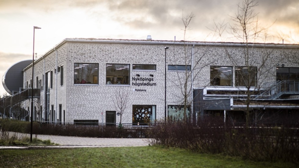 Många medelklassfamiljer i Nyköping väljer uppenbarligen bort Nyköpings högstadium och det är en verklighet som inte jag har fabricerat ihop, skriver signaturen "Läraren".