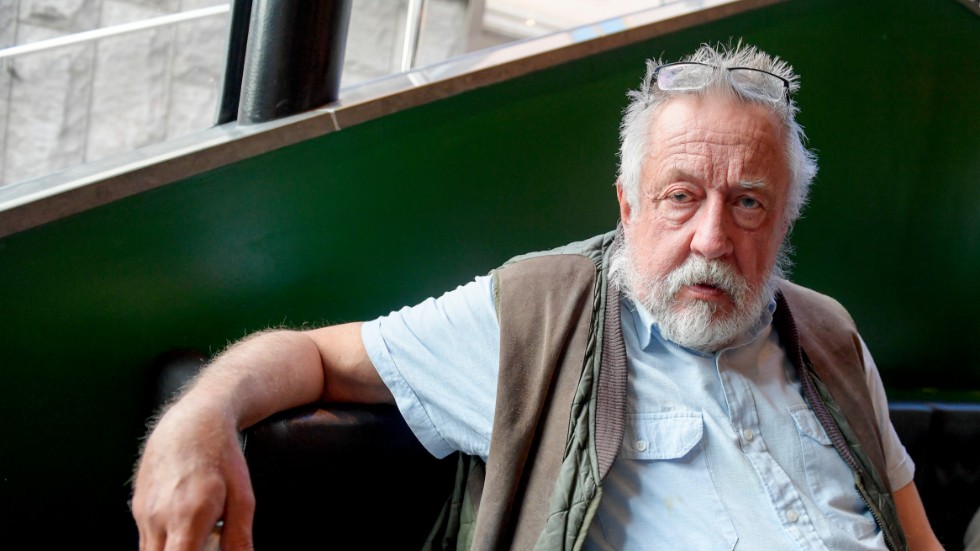 Leif GW Persson sitter redo att kommentera Palmebeskedet. Arkivbild.
