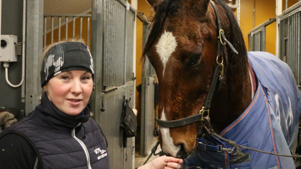 Cash Ém och Jenny Engfors är ett av hemmaekipagen som utmanar gästande favoriten Magic Allybis i V4-4. 
