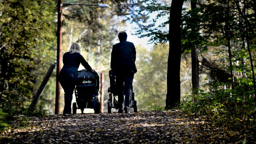 Barnvagnen var fastlåst men stals i varje fall från trapphuset. 