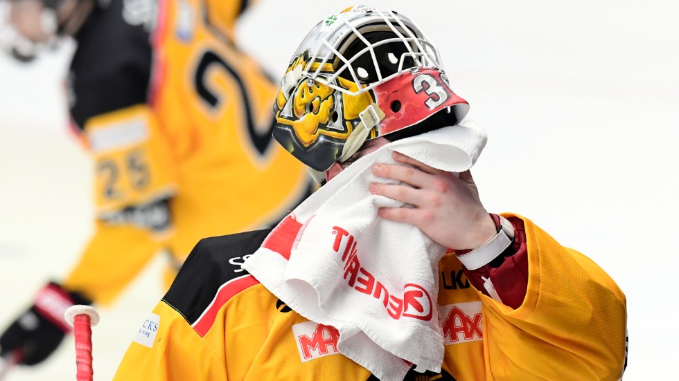 Osäkert läge. SHL-spelare som står utan kontrakt i sommar kan gå en oviss tid till mötes. Arkivbild.