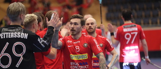 Storvreta permitterar spelartruppen