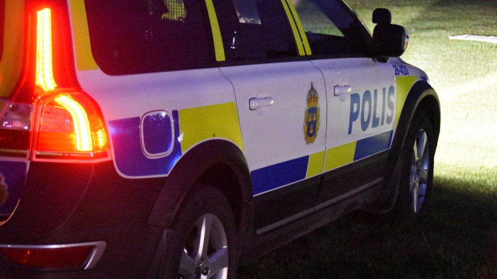 Polis larmades till slagsmål utomhus.