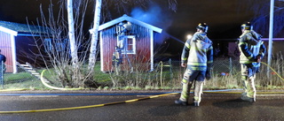 Stuga totalförstörd i brand        