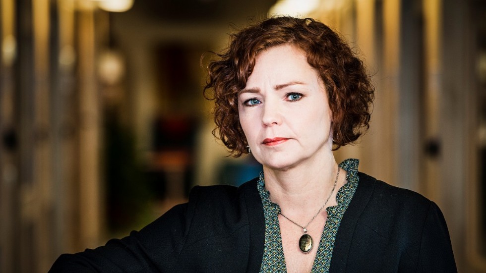 Vice chefsåklagare Anna Bergström har åtalat mannen för grov trolöshet mot huvudman. Han har utnyttjat sin förtroendeställning som anställd inom Luleå kommun.