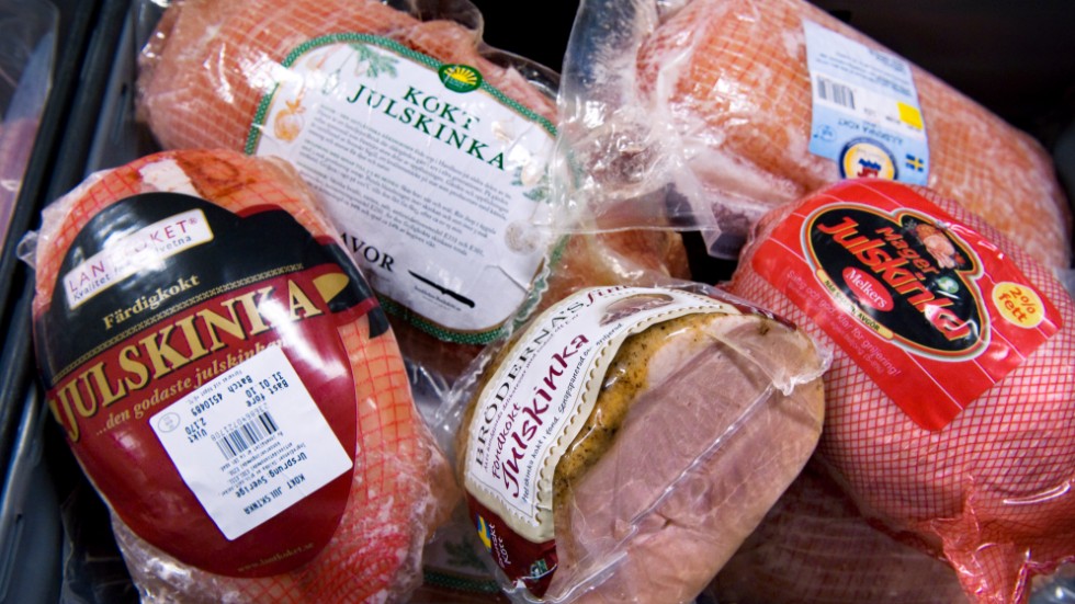 Ät mindre kött, för miljön och djurens skull, menar skribenten.