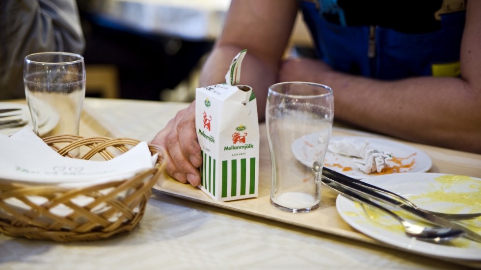 Finansutskottet undersöker om luncher som skänkts till vårdpersonal under coronakrisen ska slippa förmånsbeskattas. Arkivbild.