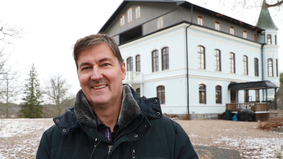Stefan och Agnes Lätt har tillsammans renoverat Hägerstad slott i Åtvidabergs kommun. Renoveringsprojektet har gått att följa nationellt i tv-serien "Drömmen om slottet" som gick för några år sedan.