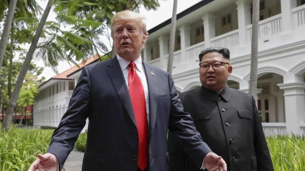 När Donald Trump och Kim Jong-Un möttes i Singapore den 12 juni 2018 var det första gången som en sittande amerikansk president och en nordkoreanskledare träffades.