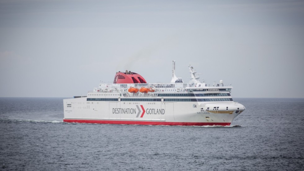 Flera förband kommer under tisdagseftermiddagen till Gotland. 