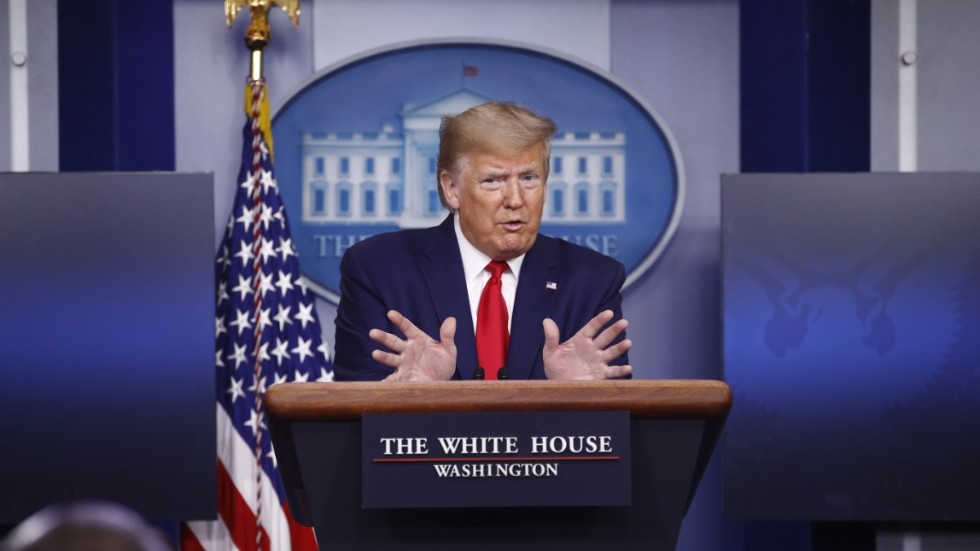USA:s president Donald Trump håller sin dagliga presskonferens angående coronapandemin.
