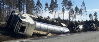 Mjölkbil välte efter Nyborgsvägen