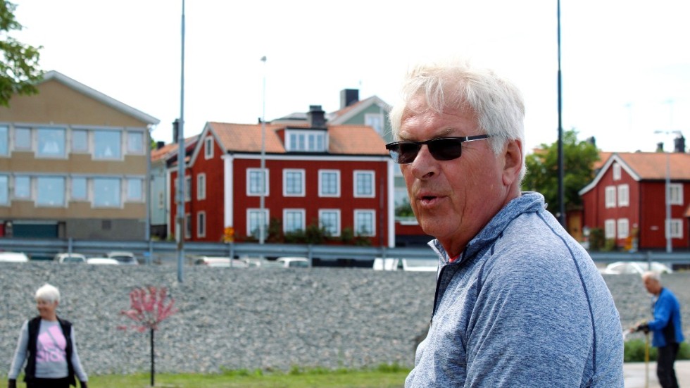"Vi har planterat träd och satt kantväxter. Vi tog på oss att ta hand om det för att spara lite pengar" säger Leif Sohlman.
