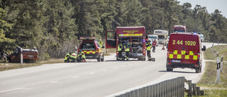 Bil voltade av Toftavägen – en person till sjukhus