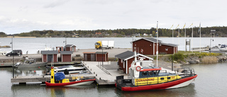 Flera båtar skadades – när föraren kom in med stora båten: "De värsta svallvågorna de sett"