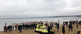 Juldopp i Vättern lockade många