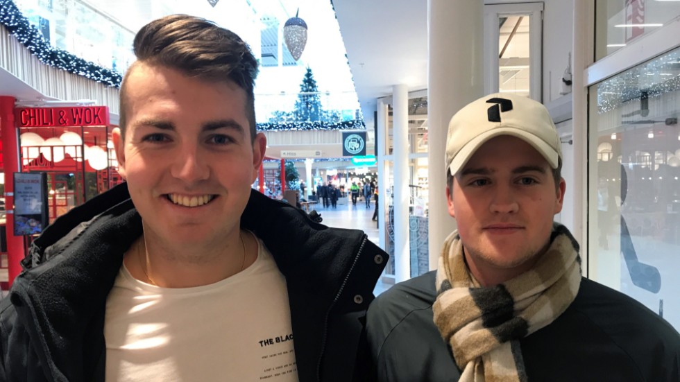Johannes Axell från Vadstena och William Östlund från Motala är på julklappsshopping i Tornby i Linköping. Landerydsduon satsar som golfproffs 2020 och slutmålet är Europatourkval i höst.